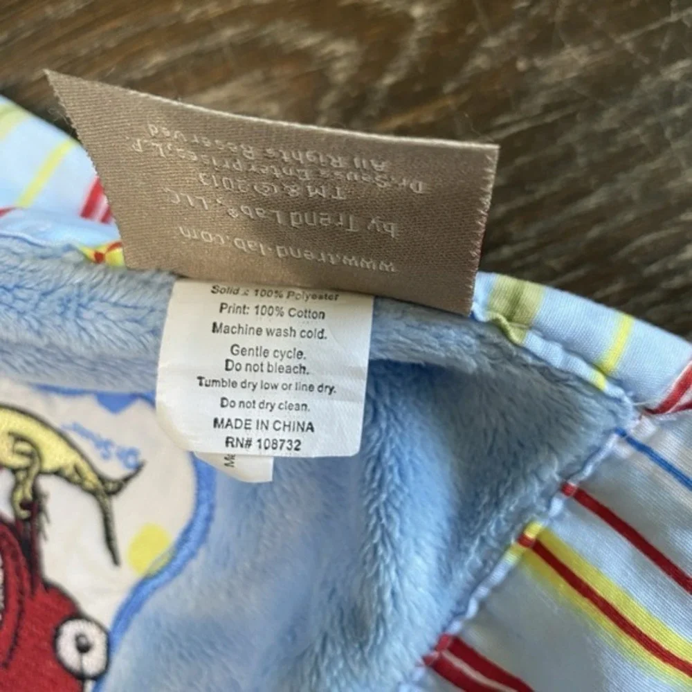 Trend Lab Dr. Seuss One Fish Two Fish Receiving‎ Baby Blanket